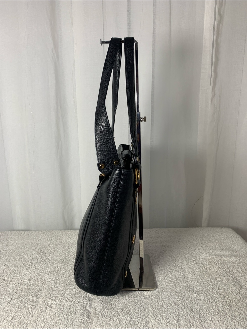 GUC MCM Black pebble Leather Shoulder Bag L 12” x H 10” x D 4” - Picture 3 of 8